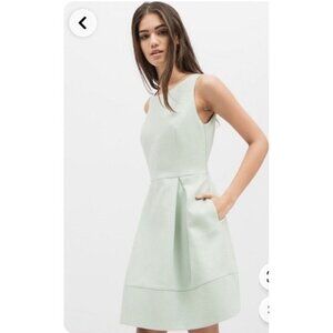 Sinequanone backless gorgeous open back design and is adorned dress Size M